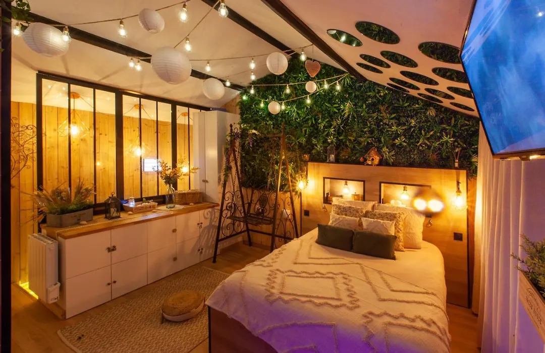 Love Room Romantique Les Petits Plaisirs-1